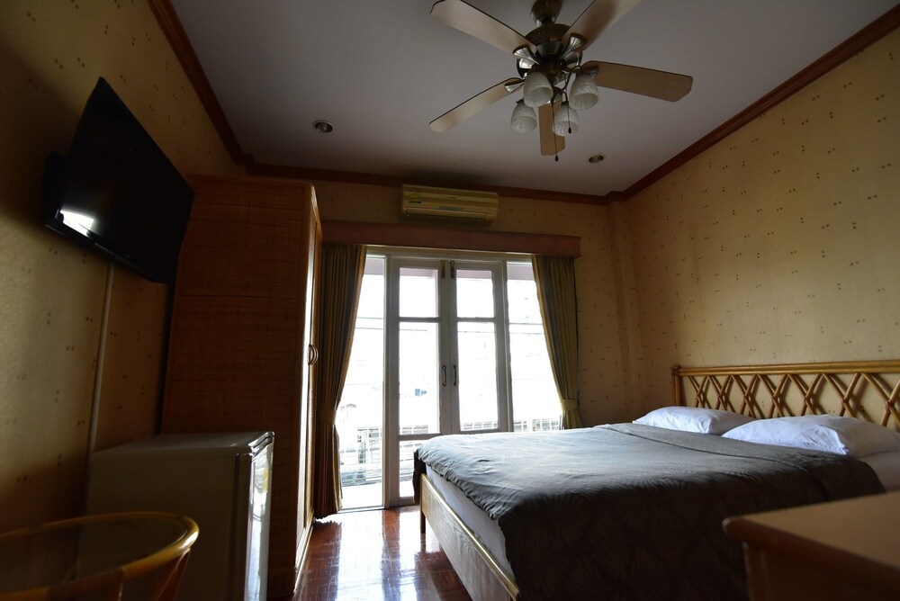 Sansabai House Boutique Hotel