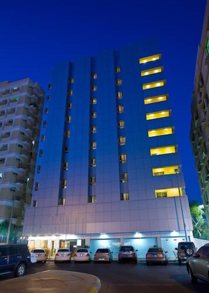 Phoenix Plaza Hotel Apartments