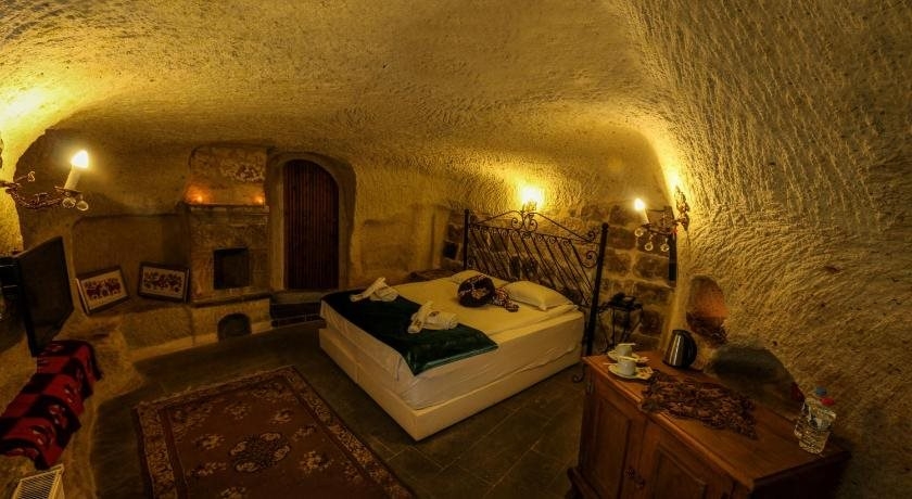 Cave Art Hotel