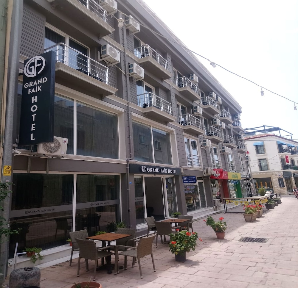Faik Hotel