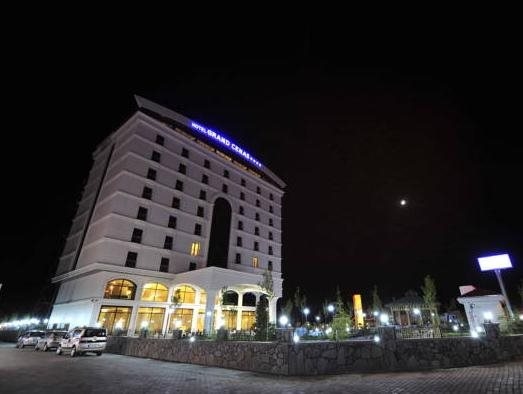 Grand Cenas Hotel