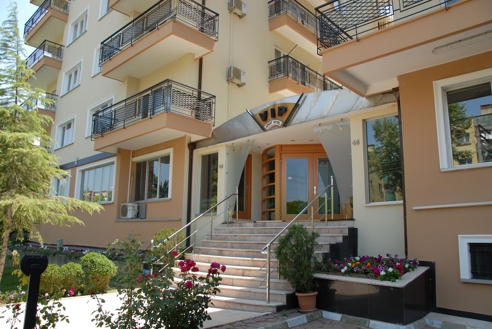 VIP Apart Hotel