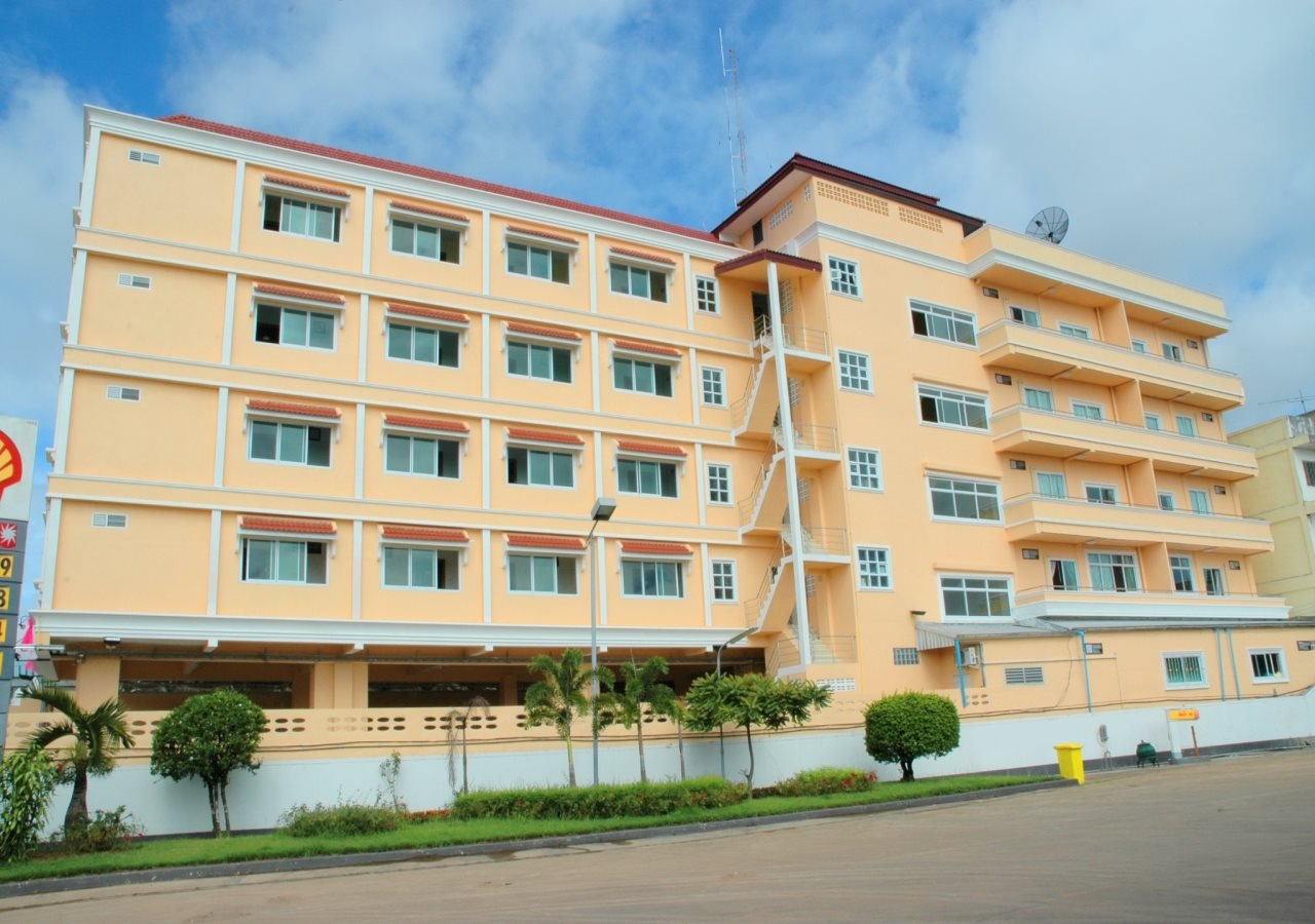 Submukdaphoomplace Hotel