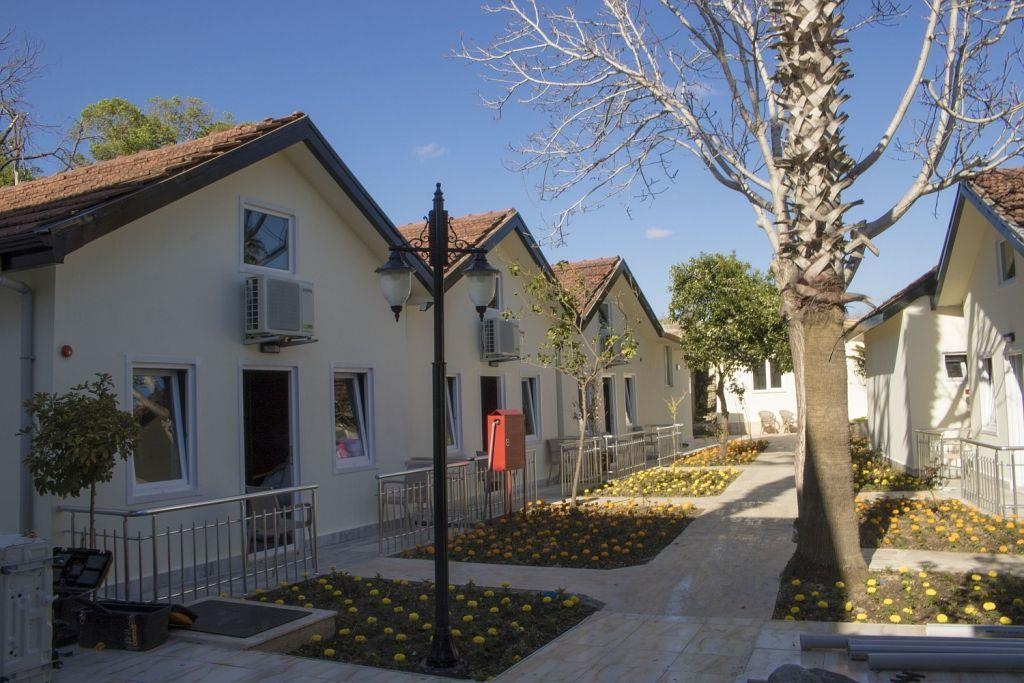 Kalia Beach Hotel Side